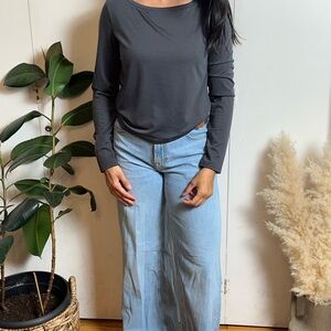 Women's Gray Long Sleeve Top